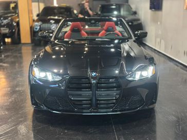 ב מ וו M4