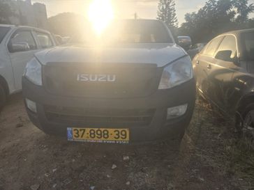 איסוזו D-Max