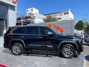 טויוטה סקויה