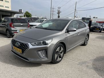 יונדאי איוניק