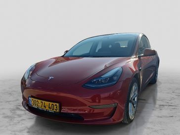 טסלה MODEL 3