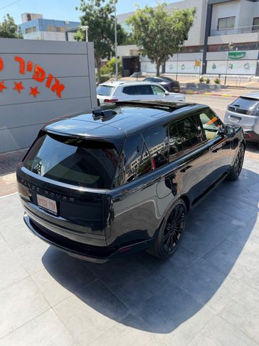 לנד רובר RANGE ROVER