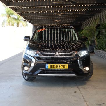 מיצובישי אאוטלנדר