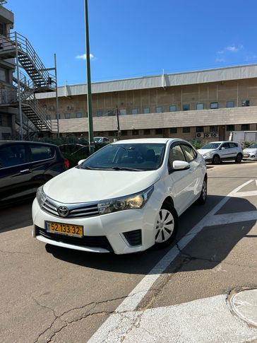 טויוטה קורולה