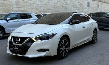 ניסאן מקסימה