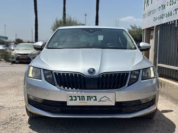 סקודה אוקטביה