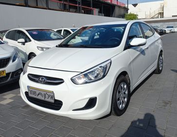 יונדאי I25
