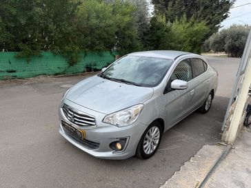 מיצובישי אטראז