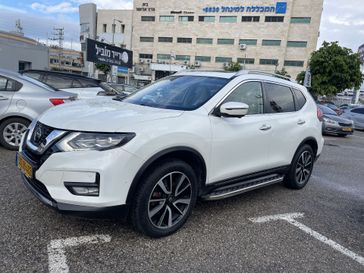 ניסאן X TRAIL