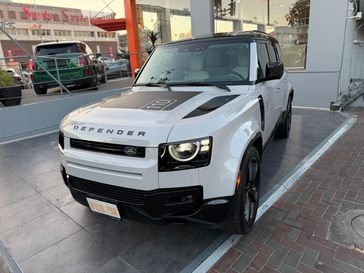 לנד רובר DEFENDER