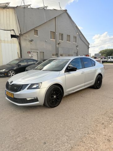 סקודה אוקטביה