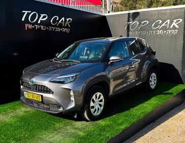 טויוטה יאריס קרוס