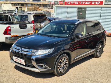 מיצובישי אאוטלנדר