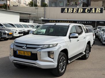 מיצובישי L-200