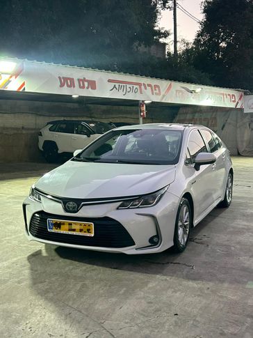 טויוטה קורולה