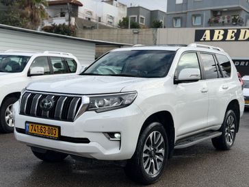 טויוטה לנד קרוזר