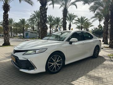 טויוטה קאמרי