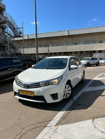 טויוטה קורולה