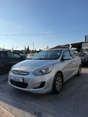 יונדאי I25