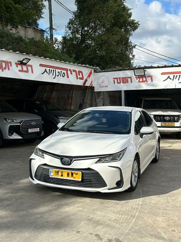 טויוטה קורולה