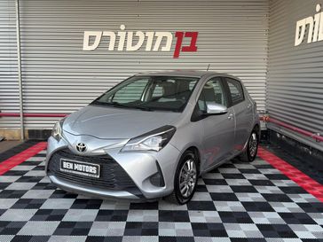 טויוטה יאריס