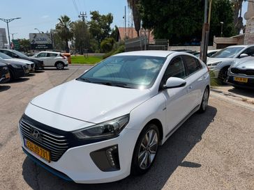 יונדאי איוניק