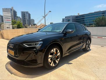 אאודי E-TRON