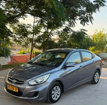 יונדאי I25