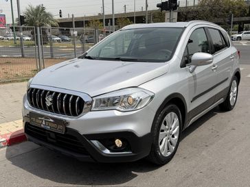 סוזוקי CROSSOVER