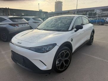 סמארט HASHTAG THREE