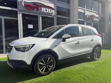 אופל קרוסלנד-X