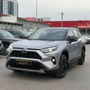 טויוטה RAV4