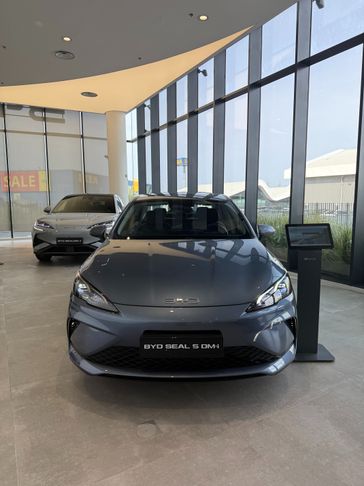 בי ווי די SEAL 5