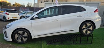 יונדאי איוניק