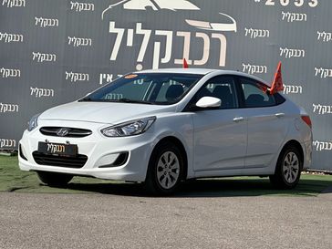 יונדאי I25