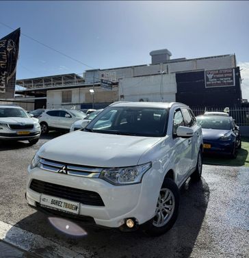 מיצובישי אאוטלנדר