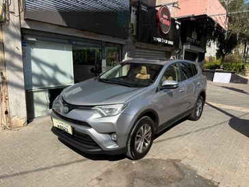 טויוטה RAV4