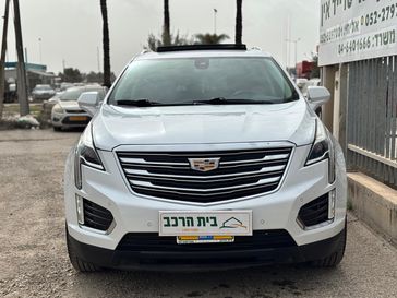 קאדילאק XT5