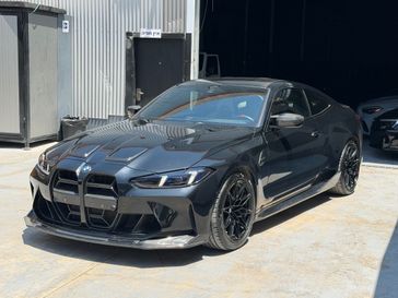 ב מ וו M4