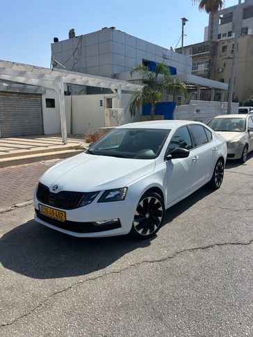 סקודה אוקטביה