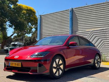 יונדאי איוניק