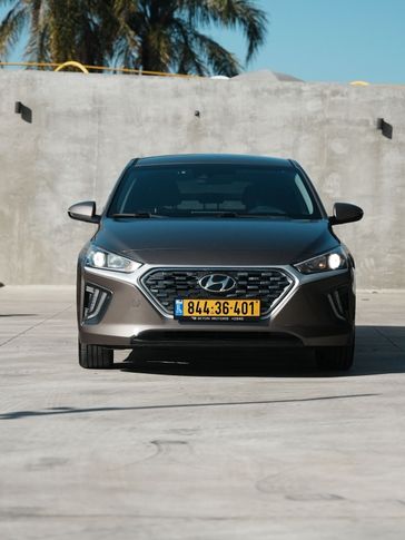 יונדאי איוניק