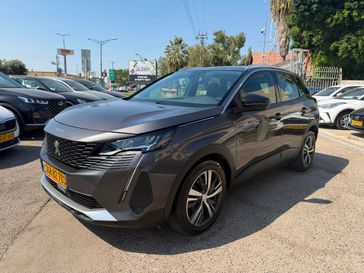 פיג'ו 3008