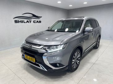 מיצובישי אאוטלנדר