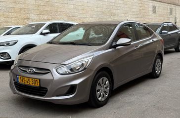יונדאי I25