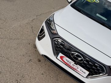 יונדאי איוניק