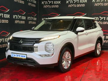 מיצובישי אאוטלנדר