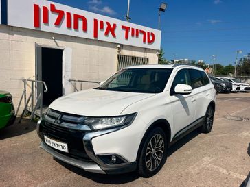 מיצובישי אאוטלנדר