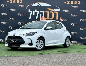 טויוטה יאריס