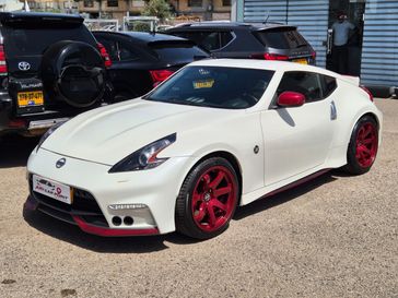 ניסאן 370Z